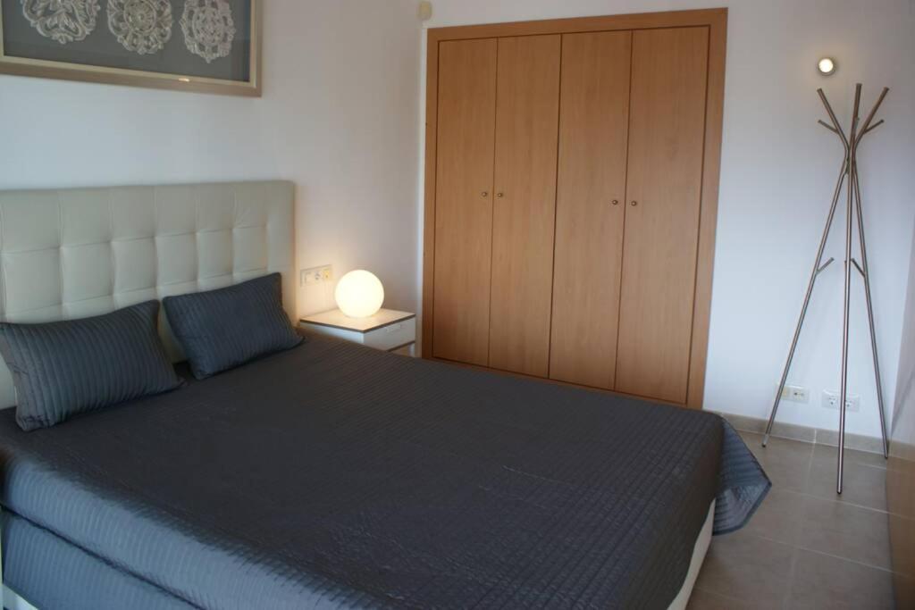 Апартаменты Apartamento En Roses Con Parking Y Piscina Экстерьер фото