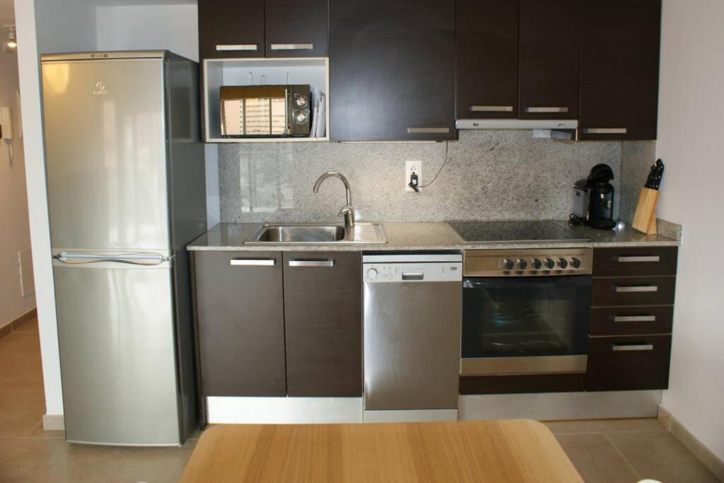 Апартаменты Apartamento En Roses Con Parking Y Piscina Экстерьер фото