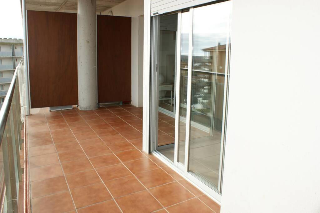 Апартаменты Apartamento En Roses Con Parking Y Piscina Экстерьер фото